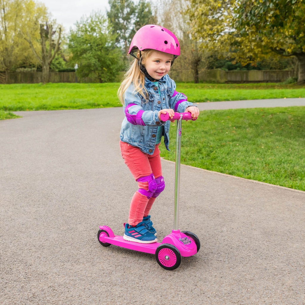Xootz Mini Tri Scooter Reydon Sports Plc